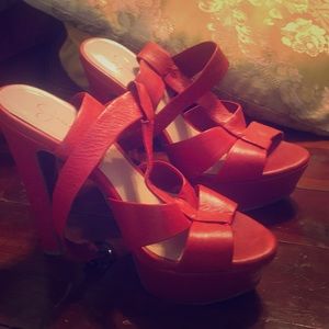 Jessica Simpson red platform